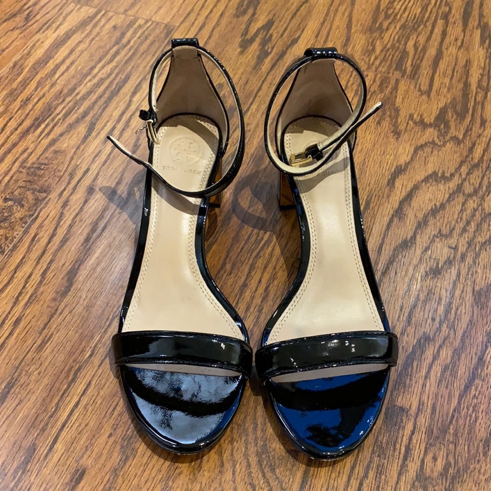 Tory Burch Black Patent Leather Heels Size 8 EUC